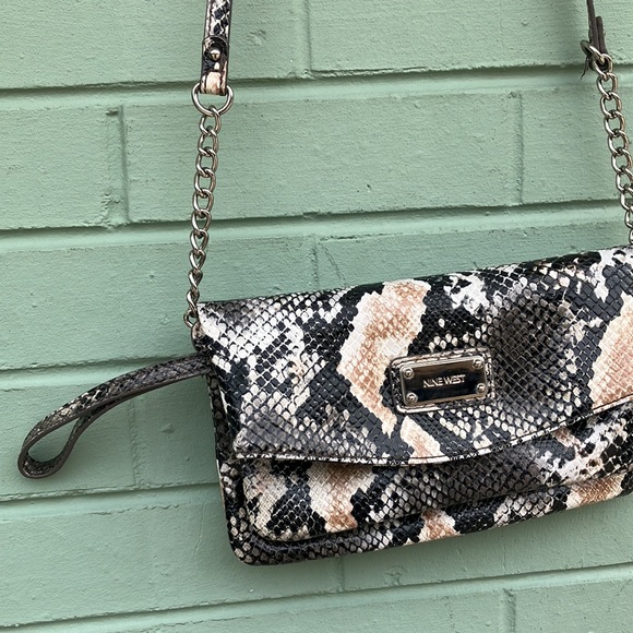 Nine West small python print mini bag - Picture 4 of 10